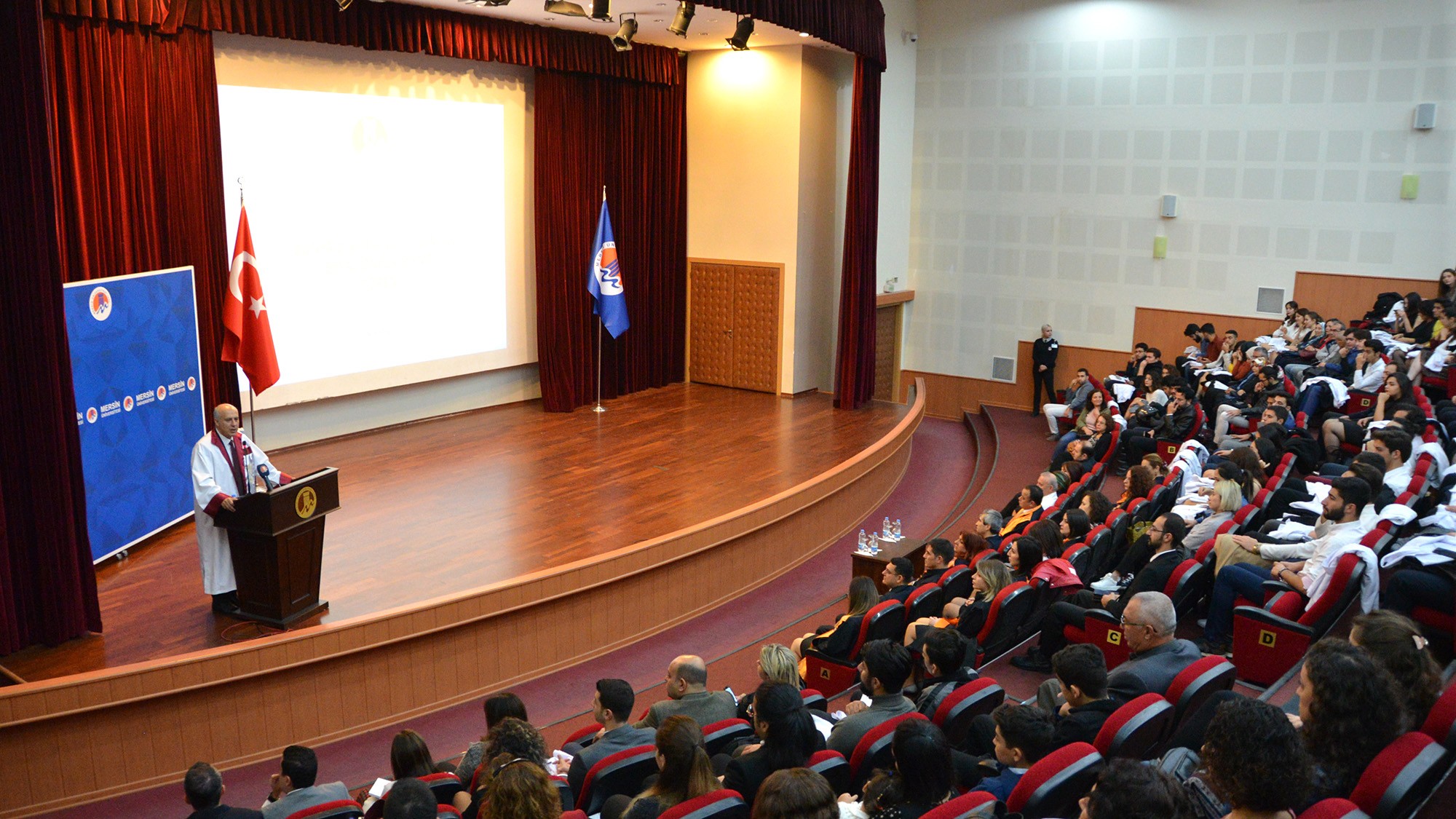 Mersin Niversitesi Haberler Gen Di Hekimleri Beyaz Nl Klerini Giydi